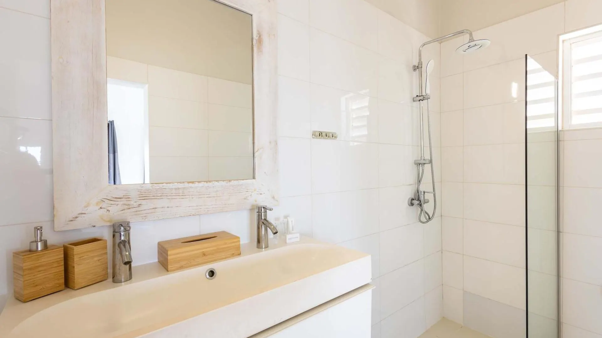 Artiko Luxury Suites - Jan Thiel 0*,  Κουρασάο
